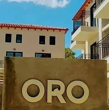 Oro ホテル