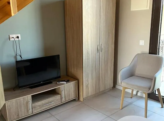 Oro 스키아토스 타운