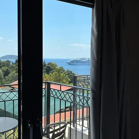 Ξενοδοχείο Oro 3*